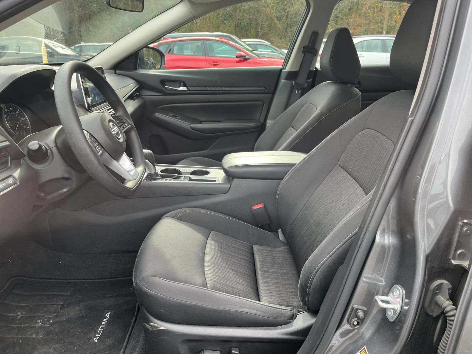 Used 2025 Nissan Altima 2.5 SV image 25