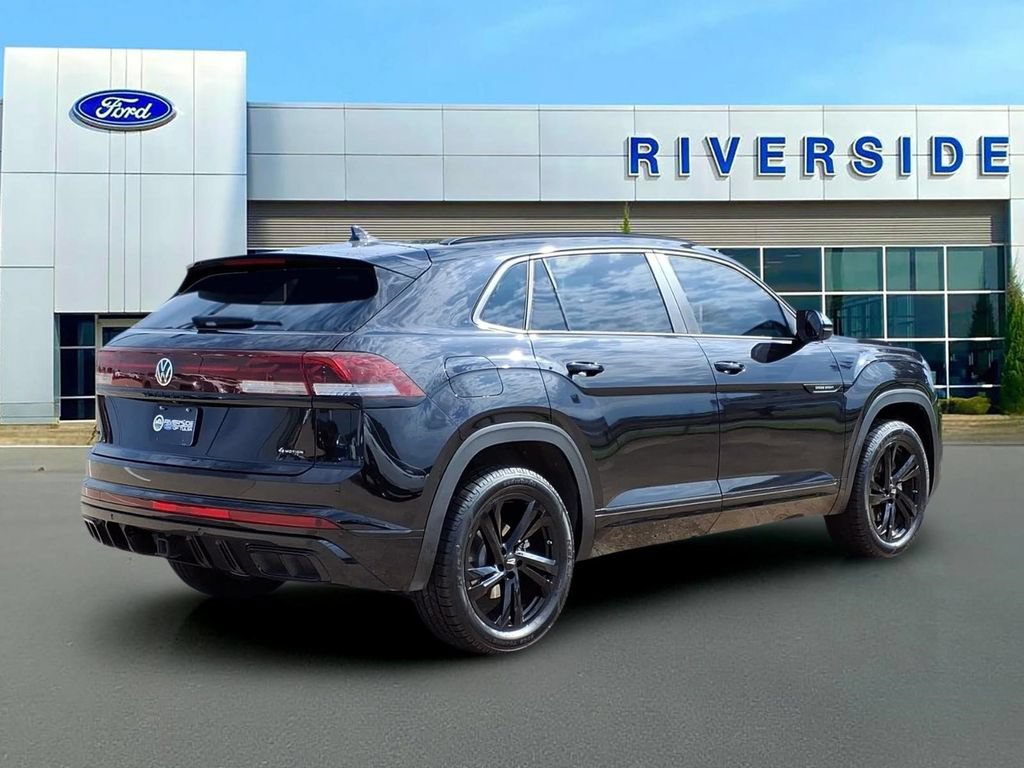 Used 2025 Volkswagen Atlas Cross Sport SEL R-Line AWD/4WD image 7
