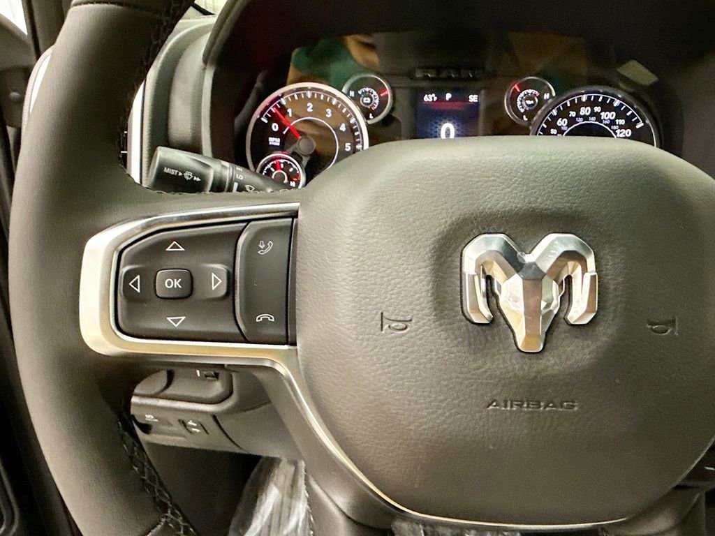 New 2026 RAM 1500 4x4 Crew Cab image 28