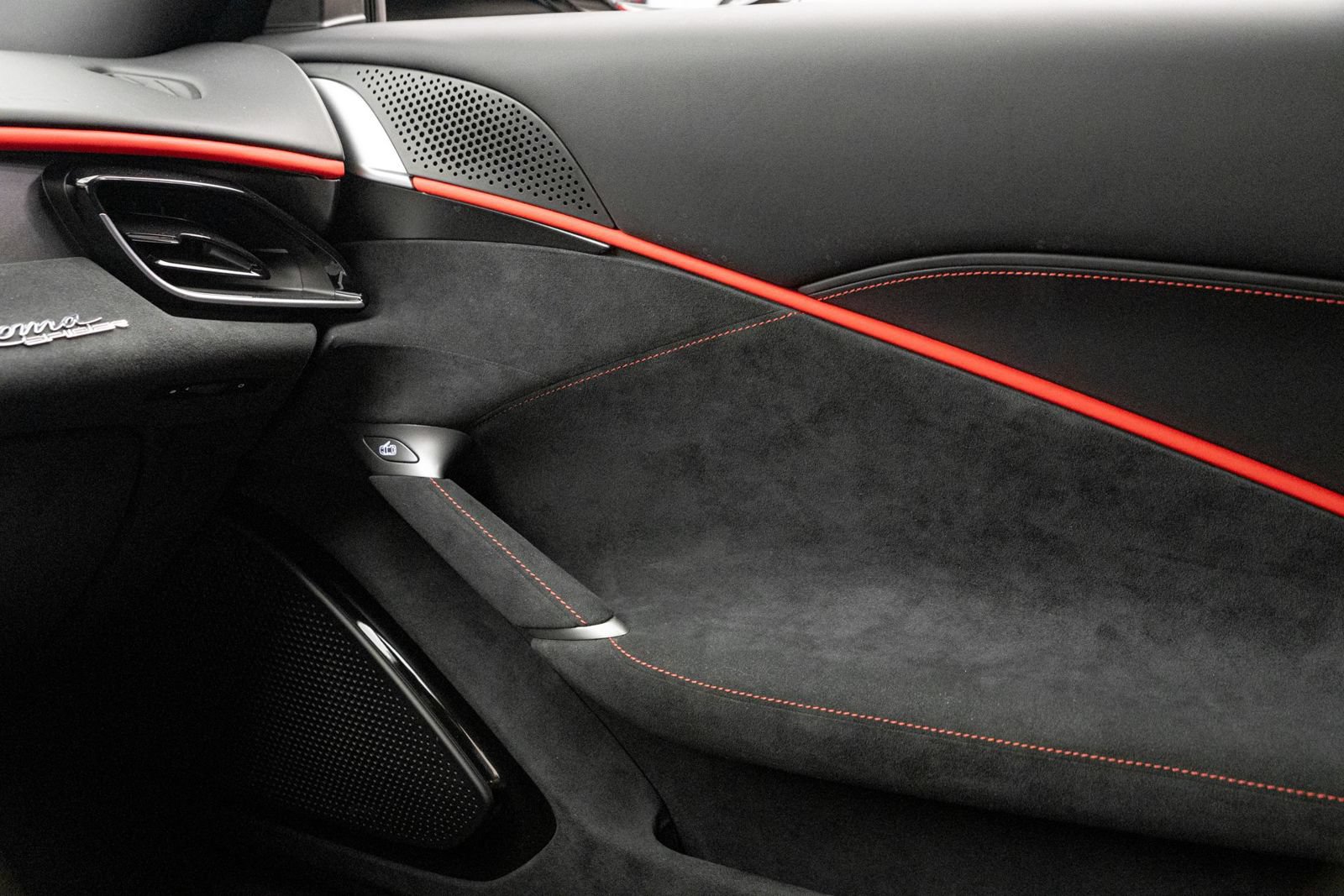 Used 2026 Ferrari Roma Spider RWD image 35