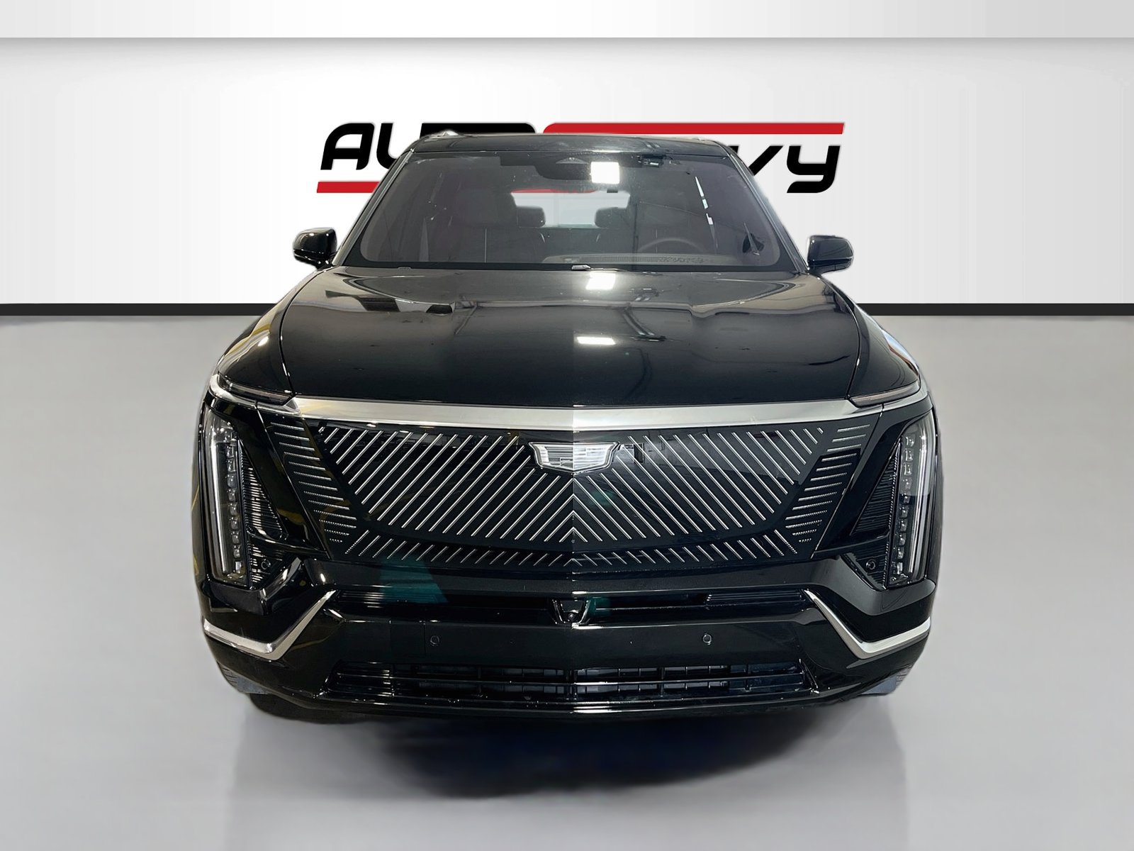 Used 2026 Cadillac Vistiq Luxury w/ LPO, Floor Liner Package AWD/4WD image 2
