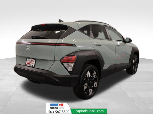 Used 2025 Hyundai Kona SEL AWD/4WD image 3