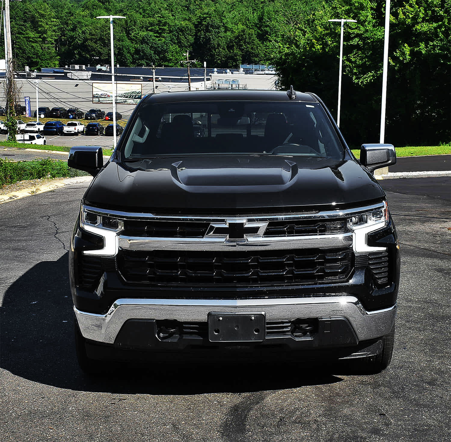 Used 2023 Chevrolet Silverado 1500 LT w/ Leather Package AWD/4WD image 5