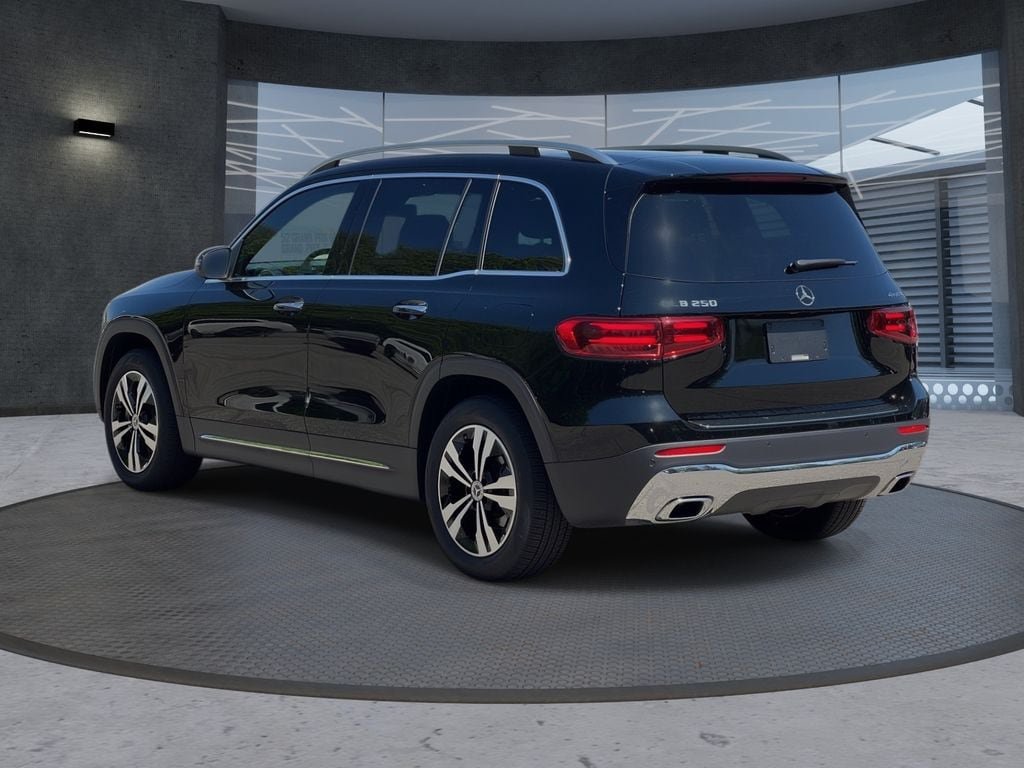 New 2026 Mercedes-Benz GLB 250 4MATIC image 3
