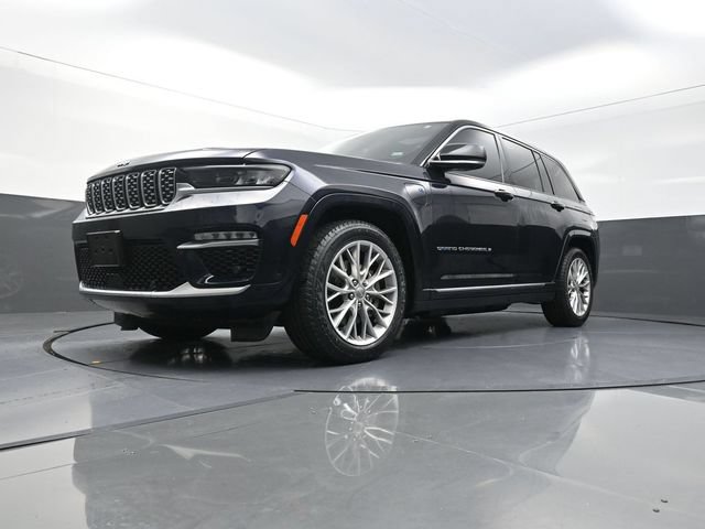Used 2022 Jeep Grand Cherokee Summit w/ Luxury Tech Group V AWD/4WD image 42