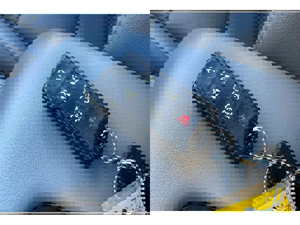 Used 2018 Chevrolet Suburban LT image 14