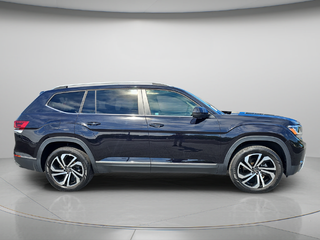 Used 2023 Volkswagen Atlas SEL AWD/4WD image 2