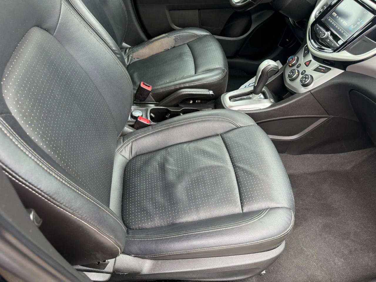 Used 2017 Chevrolet Sonic Premier image 20