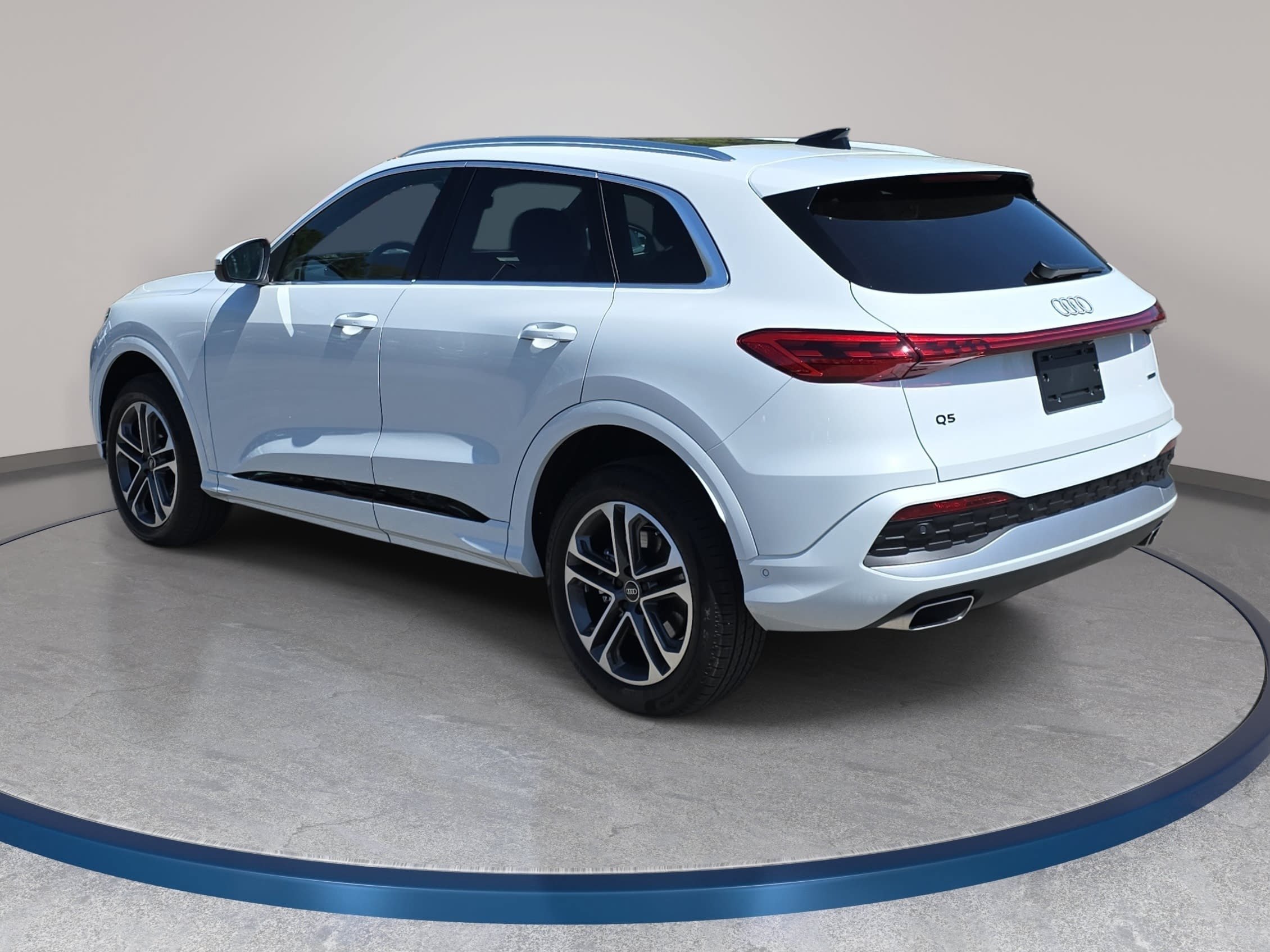 Used 2025 Audi Q5 Premium AWD/4WD image 7
