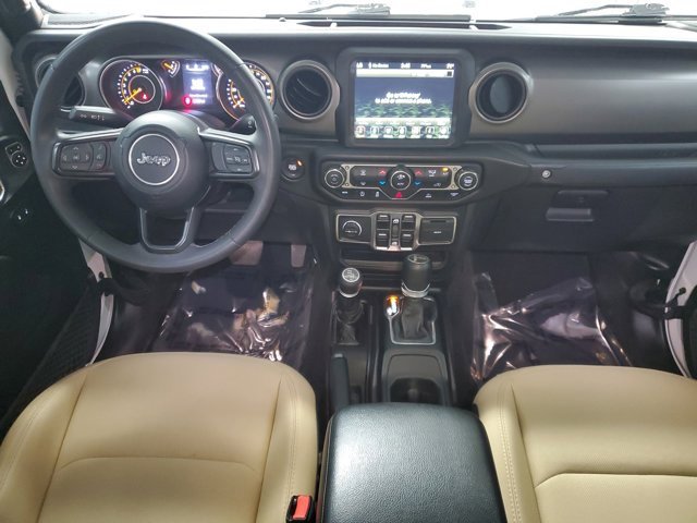 Used 2023 Jeep Gladiator Sport image 9