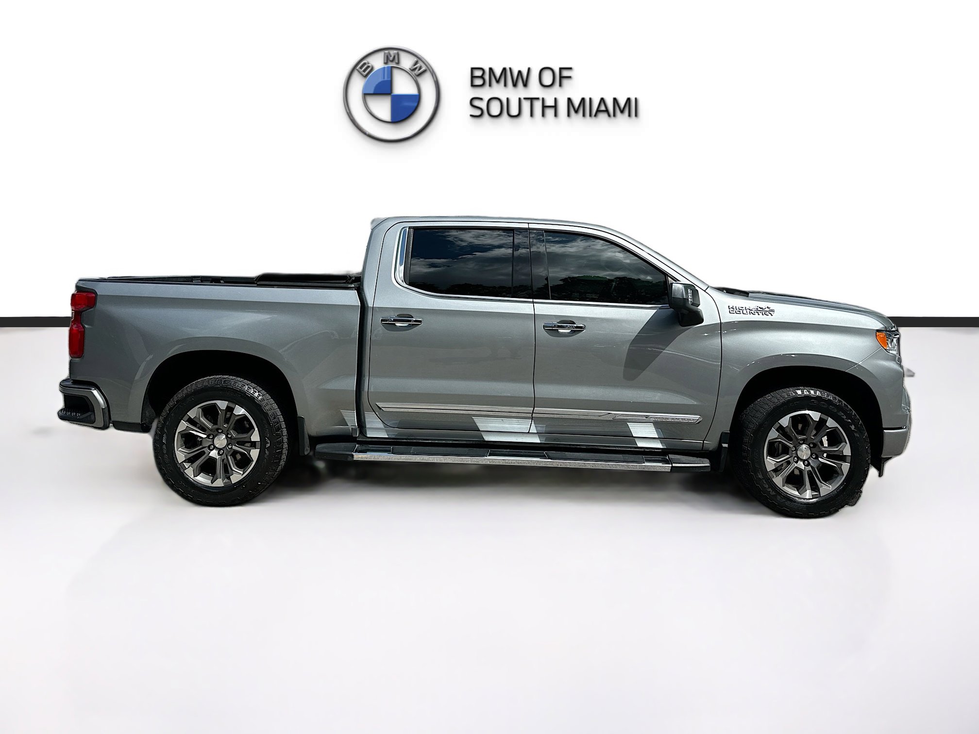 Used 2024 Chevrolet Silverado 1500 High Country w/ Technology Package image 8