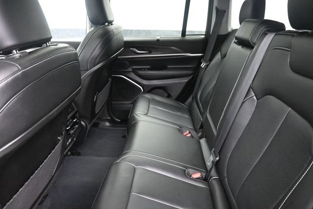 Used 2022 Jeep Grand Cherokee Limited 4xe w/ Luxury Tech Group II AWD/4WD image 19