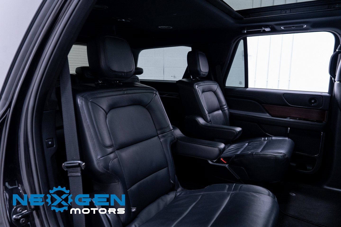 Used 2022 Lincoln Navigator Reserve image 49