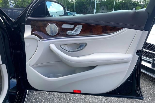 Used 2018 Mercedes-Benz E 300 4MATIC image 19