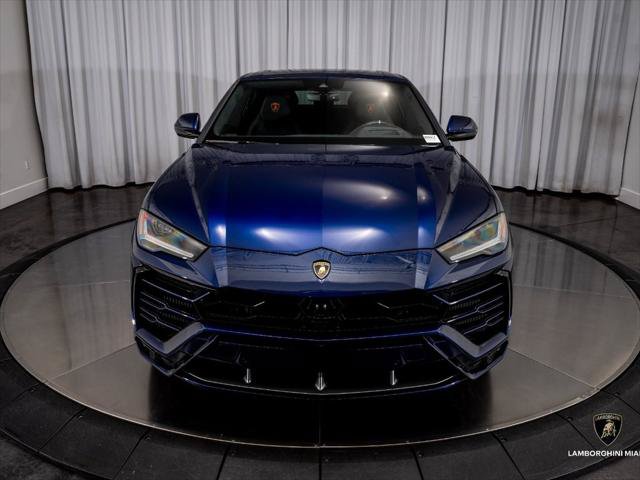 Used 2020 Lamborghini Urus AWD/4WD image 3