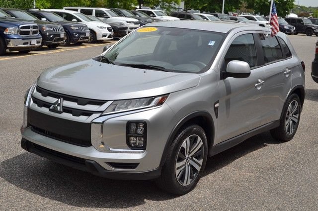 Used 2025 Mitsubishi Outlander Sport ES AWD/4WD image 4