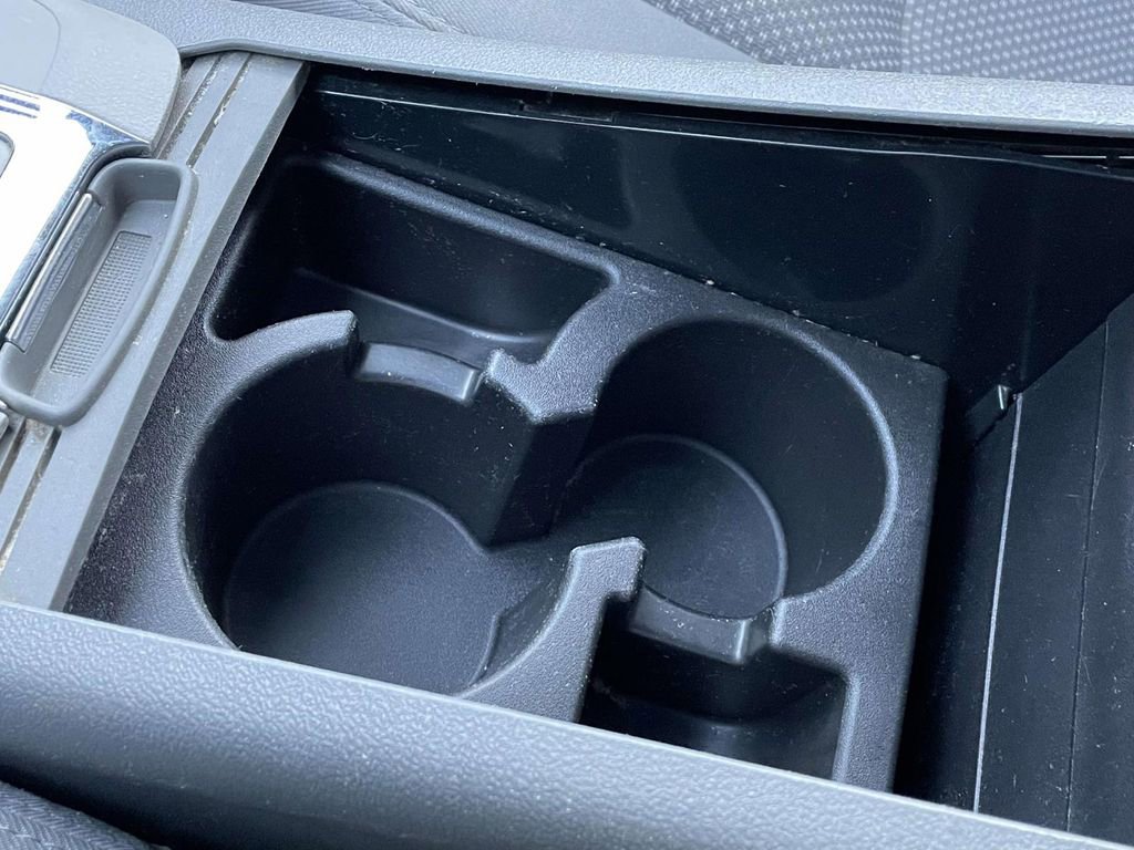 Used 2011 Chevrolet Malibu LS image 28