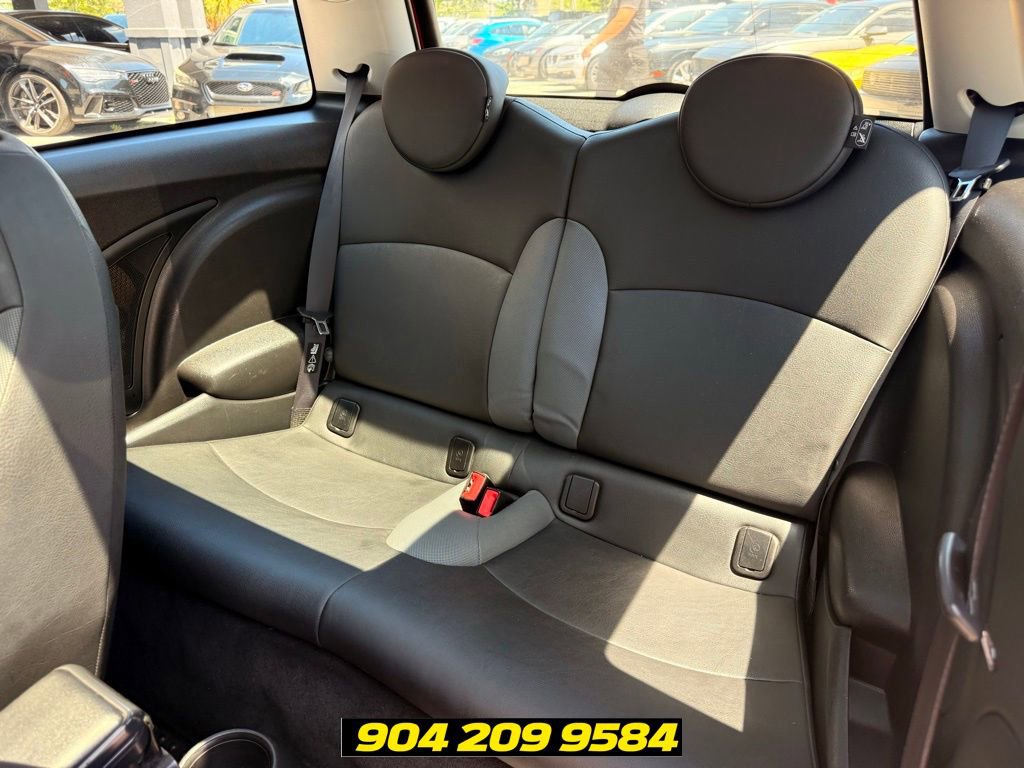 Used 2010 MINI Cooper Hardtop FWD image 19