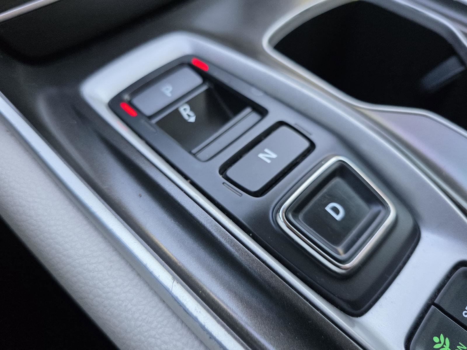 Used 2018 Honda Accord EX image 16