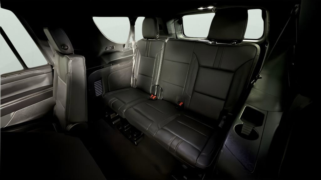 Used 2021 Chevrolet Suburban RST image 28