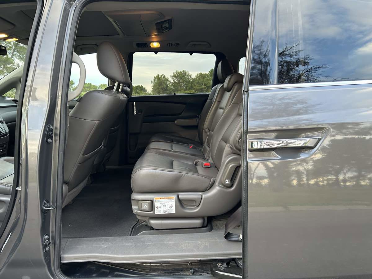 Used 2015 Honda Odyssey Touring image 17