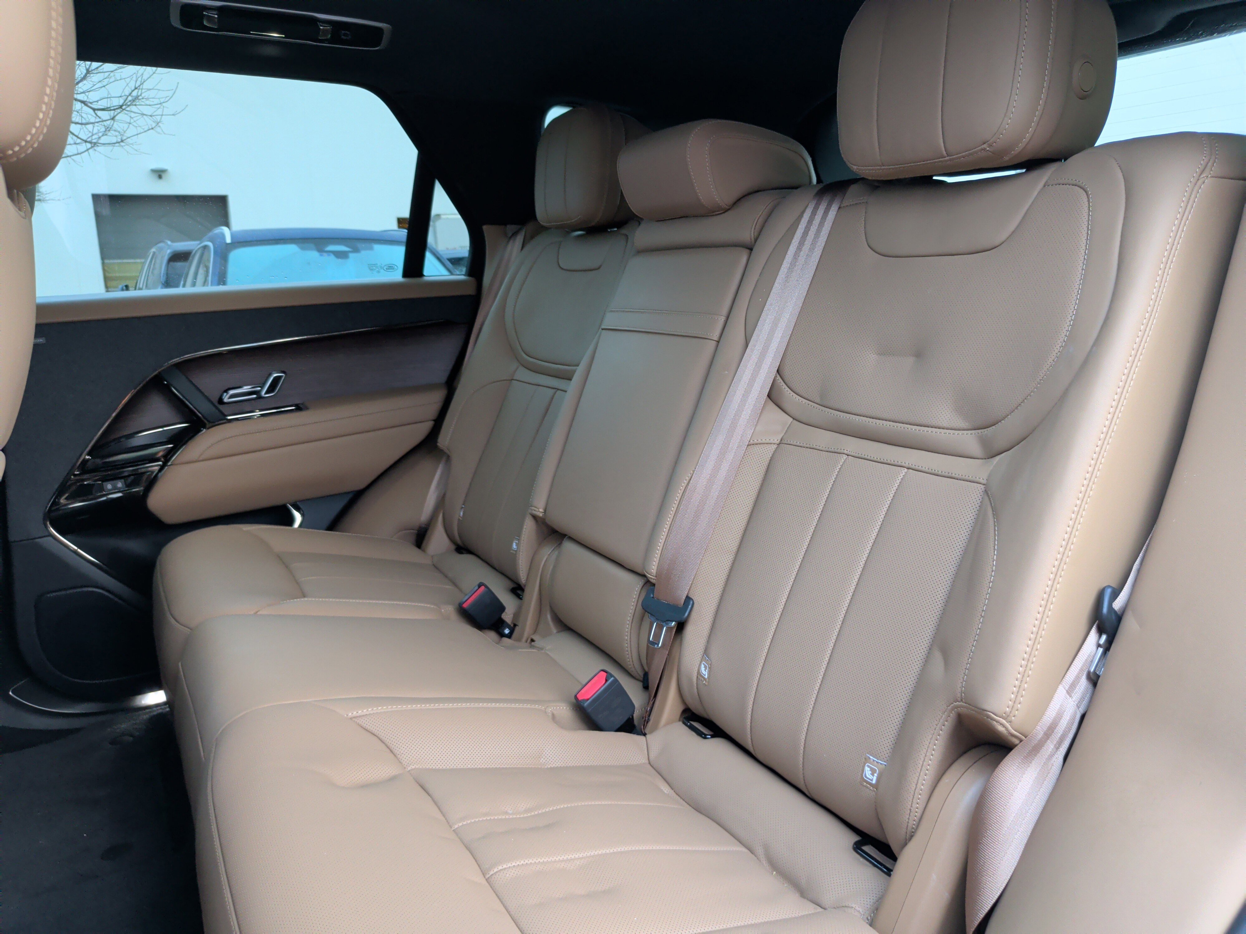 Used 2023 Land Rover Range Rover Sport SE image 32