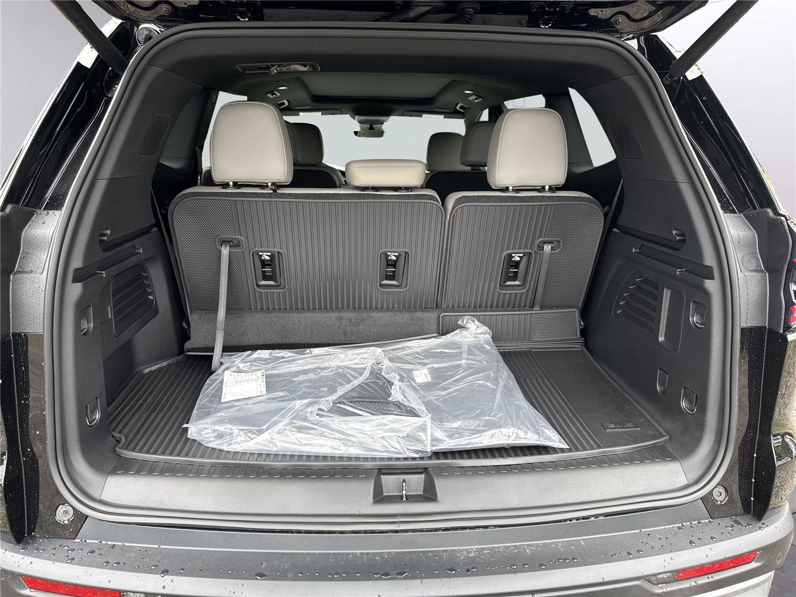 New 2026 GMC Acadia Elevation w/ Elevation Premium Package FWD image 33