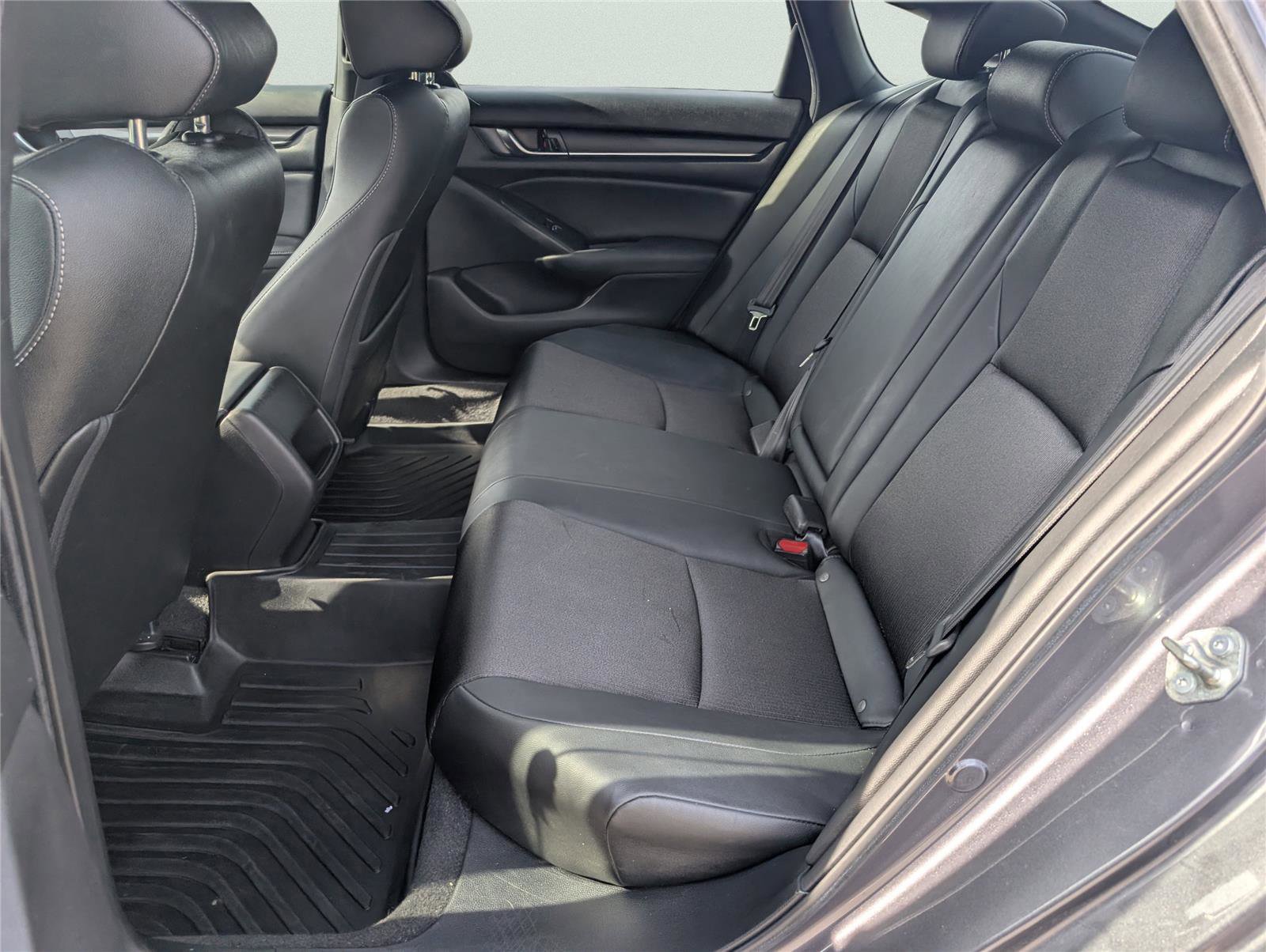 Used 2020 Honda Accord Sport image 29