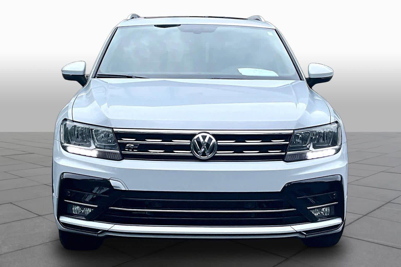 Used 2019 Volkswagen Tiguan SEL R-Line AWD/4WD image 4
