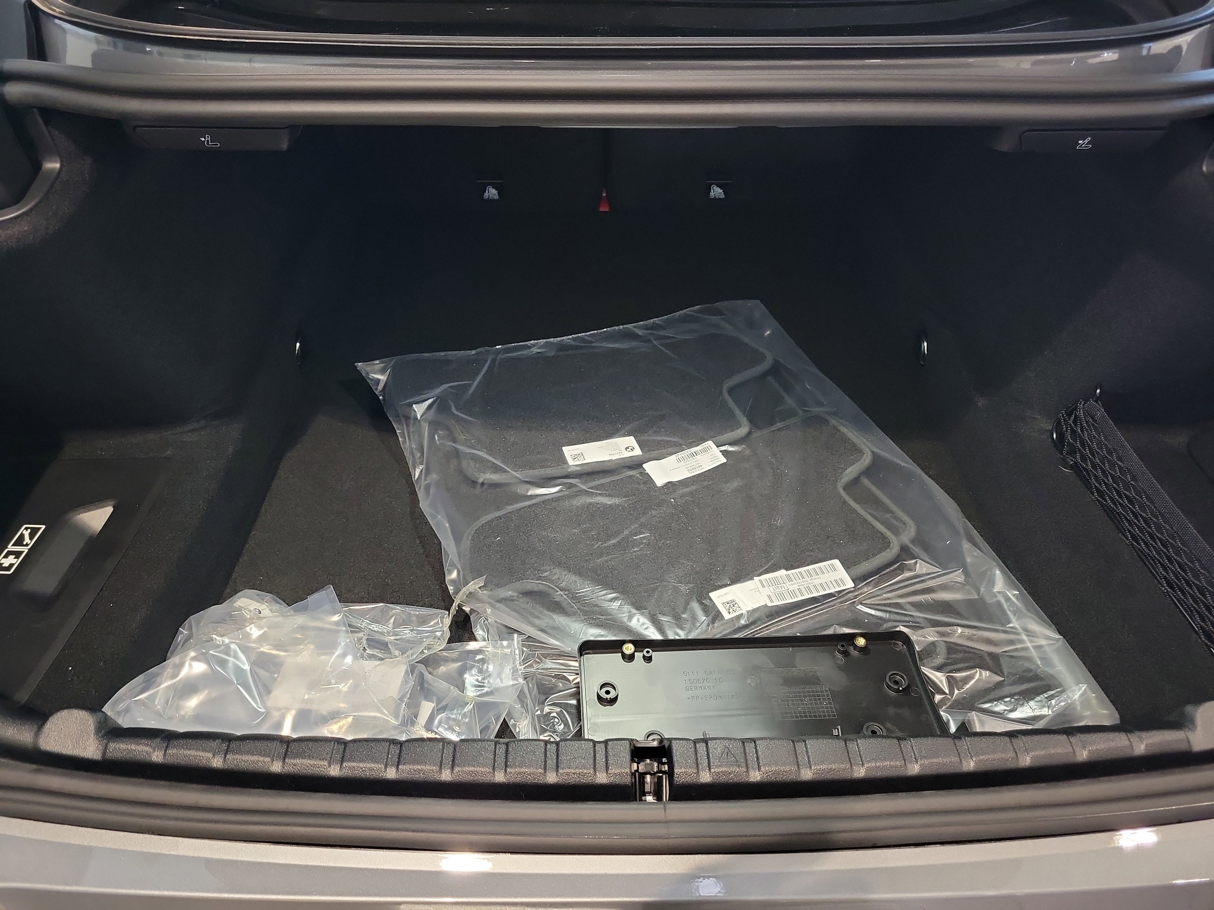 New 2026 BMW M850i xDrive Coupe w/ M Carbon Exterior Package image 6