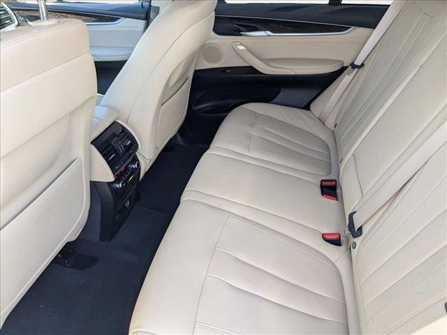 Used 2016 BMW X5 xDrive35d image 19
