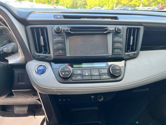 Used 2018 Toyota RAV4 LE AWD/4WD image 10