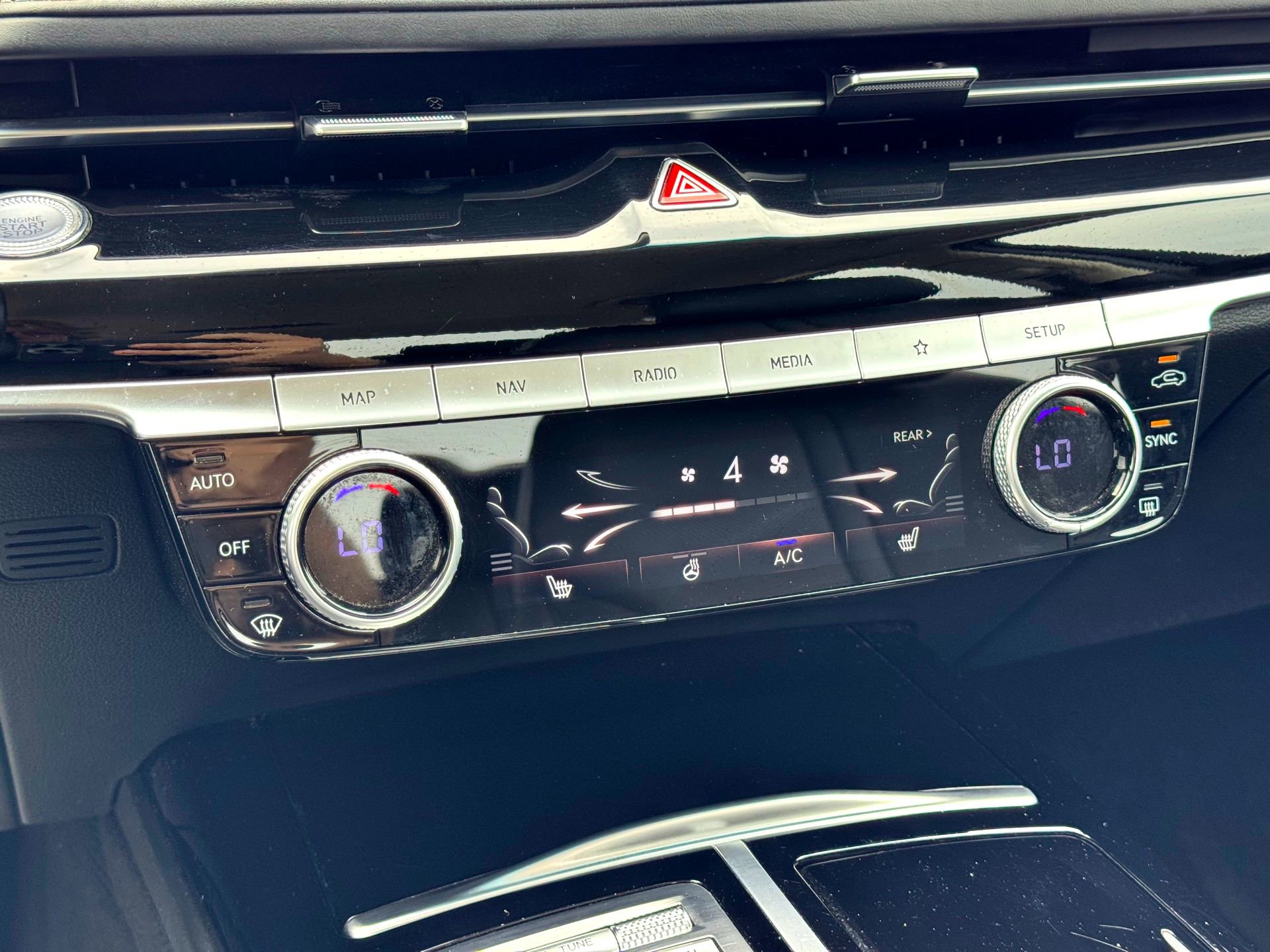 Used 2023 Genesis G80 2.5T image 28