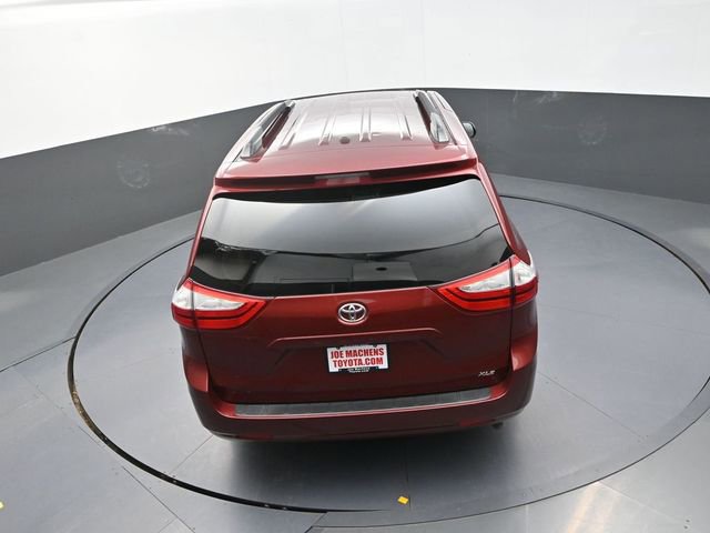 Used 2016 Toyota Sienna XLE image 22