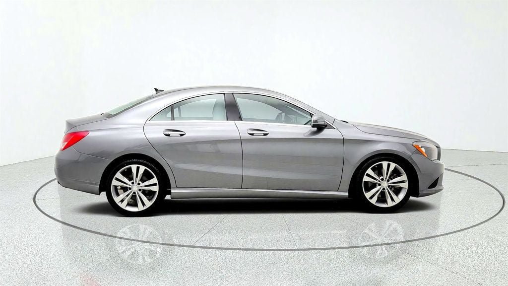 Used 2016 Mercedes-Benz CLA 250 image 4