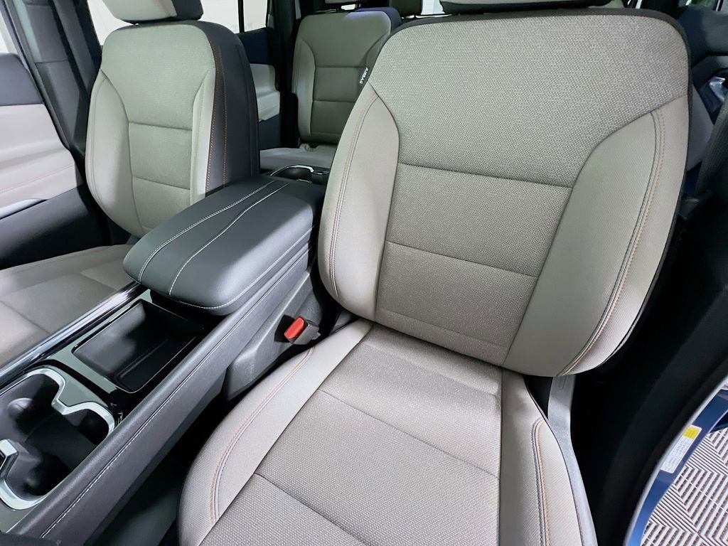 New 2026 Chevrolet Traverse LT w/ LPO, Floor Liner Package image 21