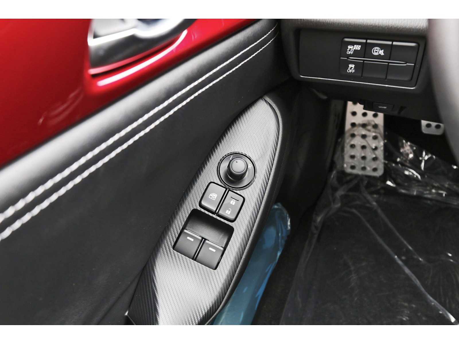 New 2026 MAZDA MX-5 Miata Club w/ Interior Package RWD image 9