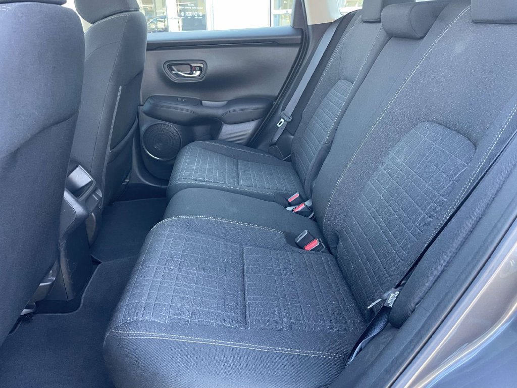 Used 2023 Honda HR-V LX image 12