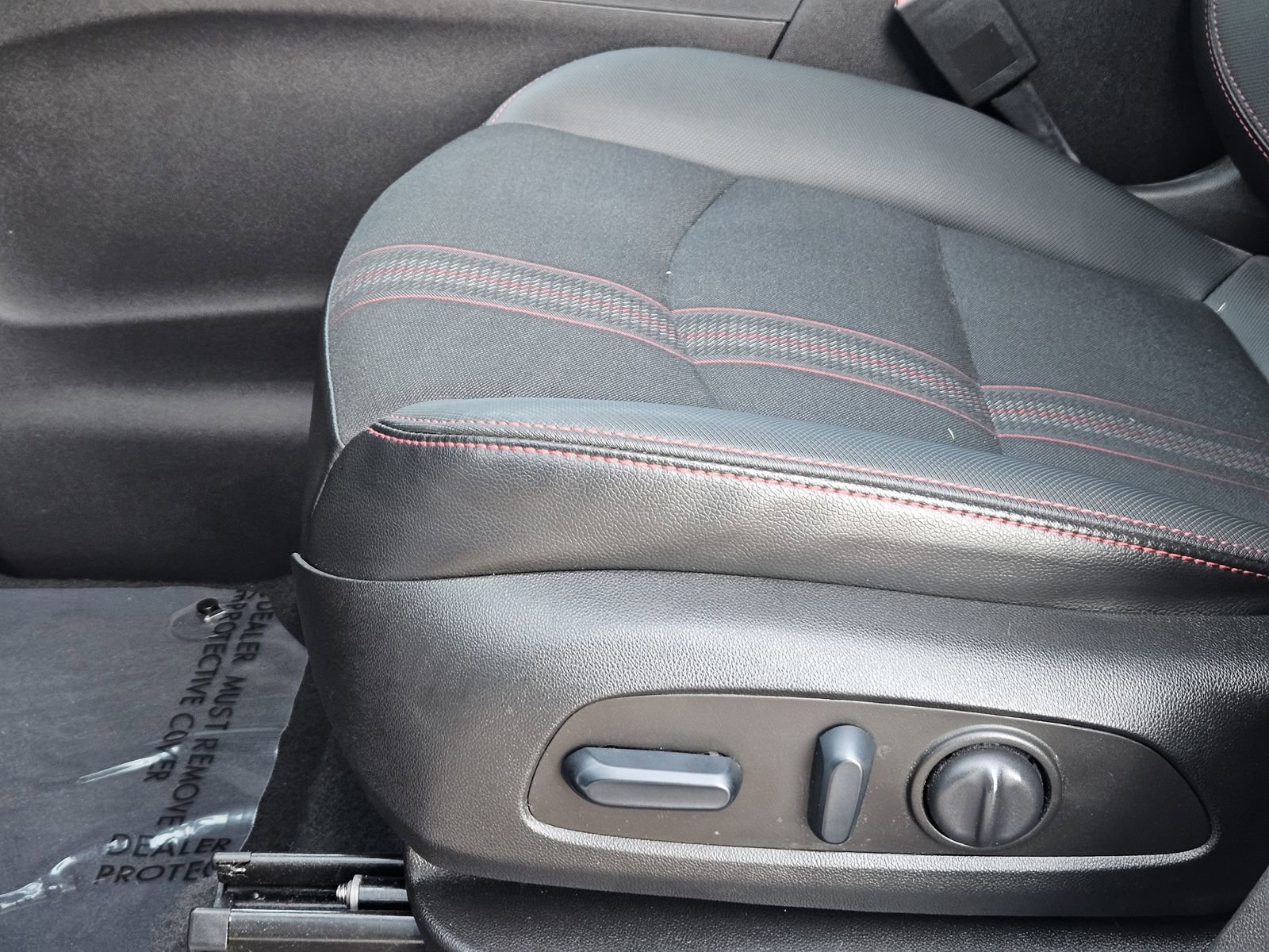 Certified 2022 Chevrolet Equinox RS FWD image 30