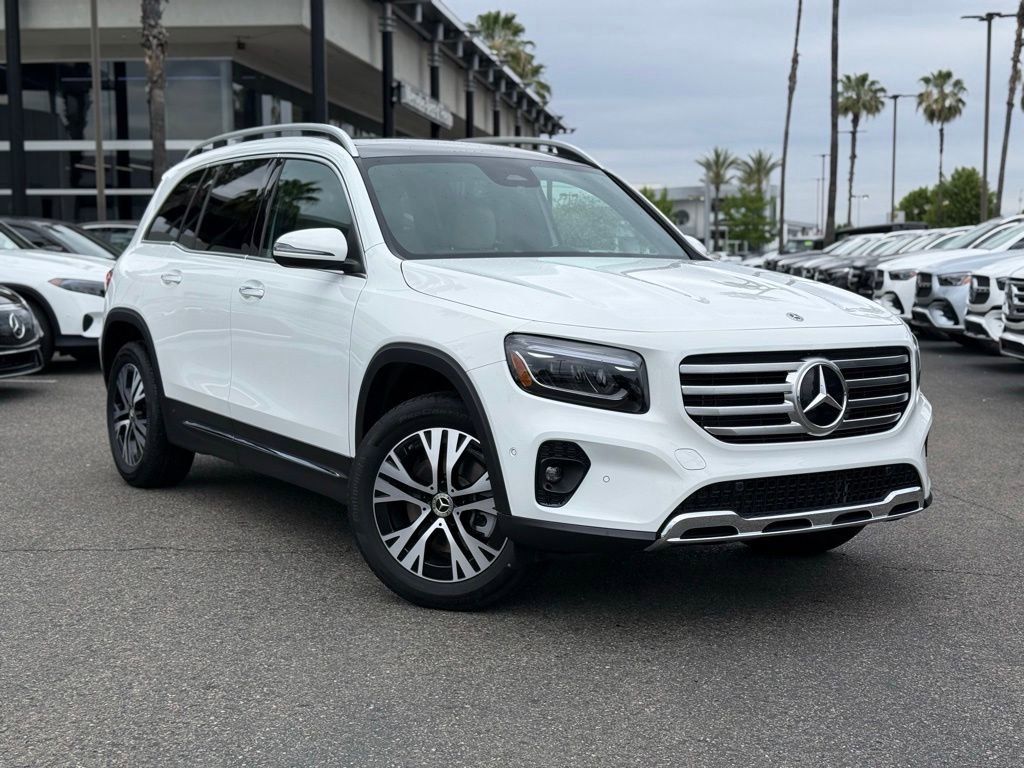 Used 2026 Mercedes-Benz GLB 250 image 1