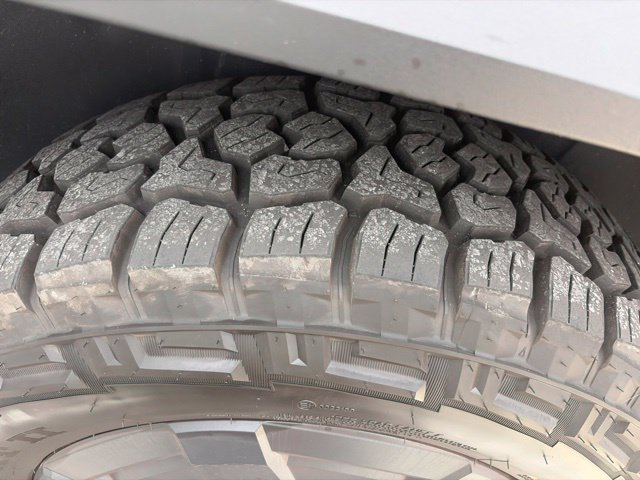 Used 2024 Tesla Cybertruck AWD Crew Cab image 5