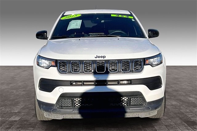 Certified 2025 Jeep Compass Sport image 3