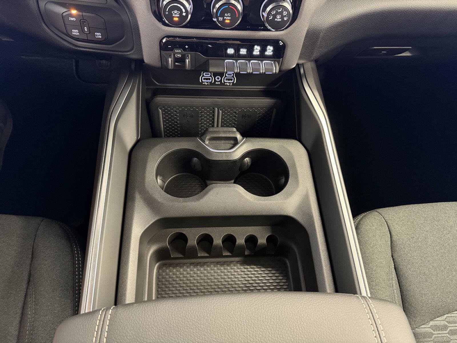 New 2026 RAM 2500 Big Horn AWD/4WD image 21