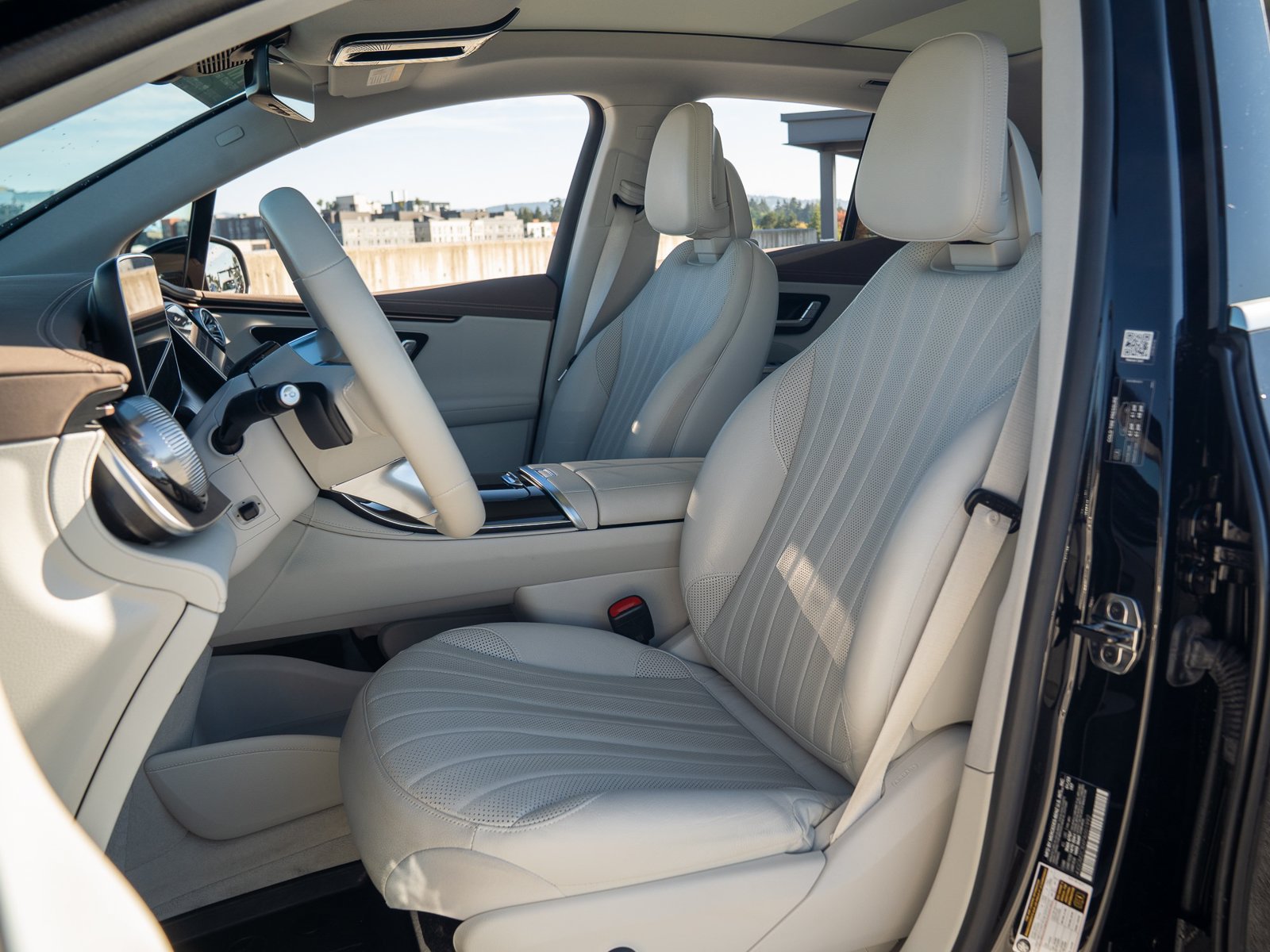 Certified 2023 Mercedes-Benz EQE 500 4MATIC SUV image 25