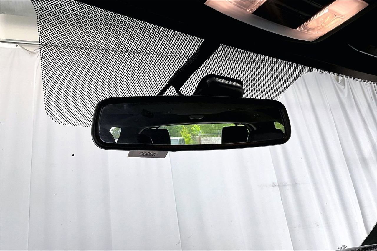Used 2017 Lincoln Navigator Select RWD image 17