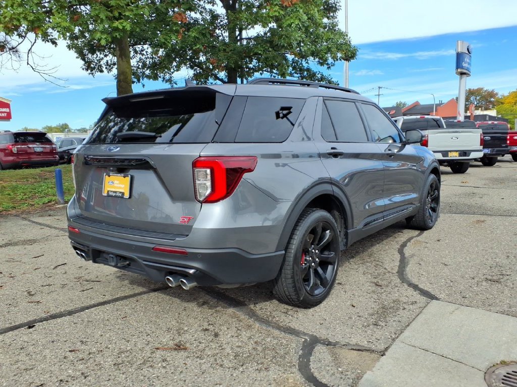 Certified 2024 Ford Explorer ST w/ Equipment Group 401A AWD/4WD image 6