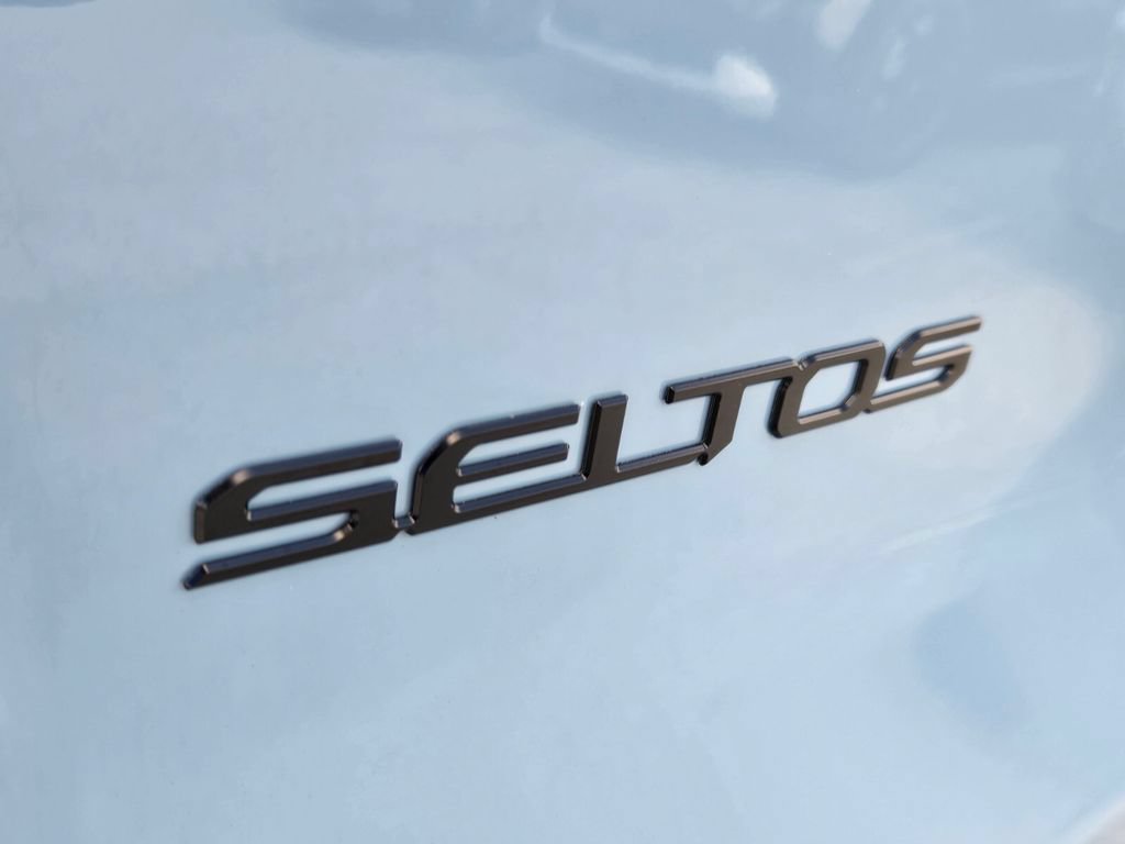 New 2027 Kia Seltos X-Line S w/ X-Line S Premium Package AWD/4WD image 6