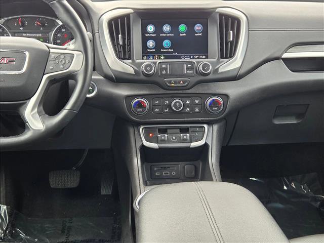 Used 2024 GMC Terrain SLT image 14