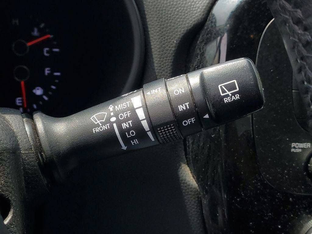 Used 2015 Kia Soul ! FWD image 13
