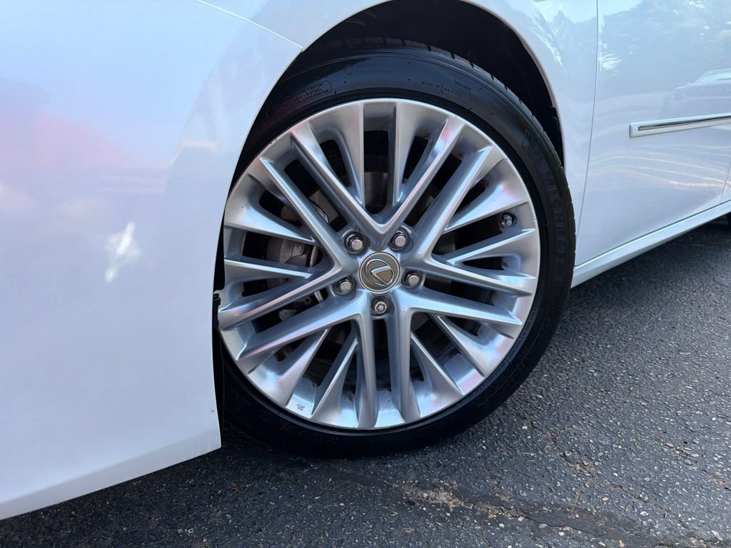 Used 2018 Lexus ES 350 w/ Ultra Luxury Package FWD image 2